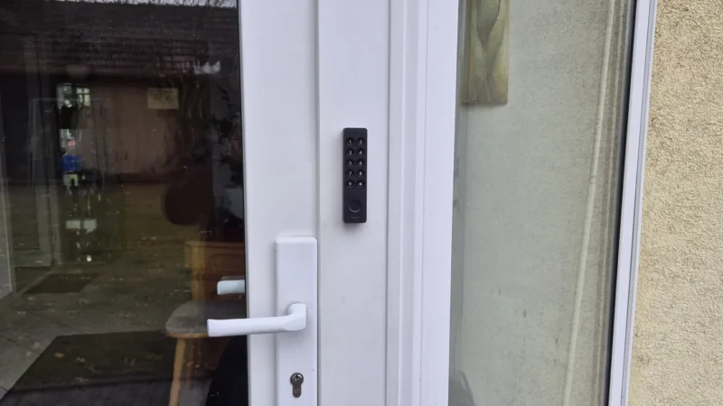 smart-chytry-zamok-nuki-pro-klavesnica-odtlacok-prsta-nfc-vchodove-dvere-ovladanie-v-mobile-app-home-systems